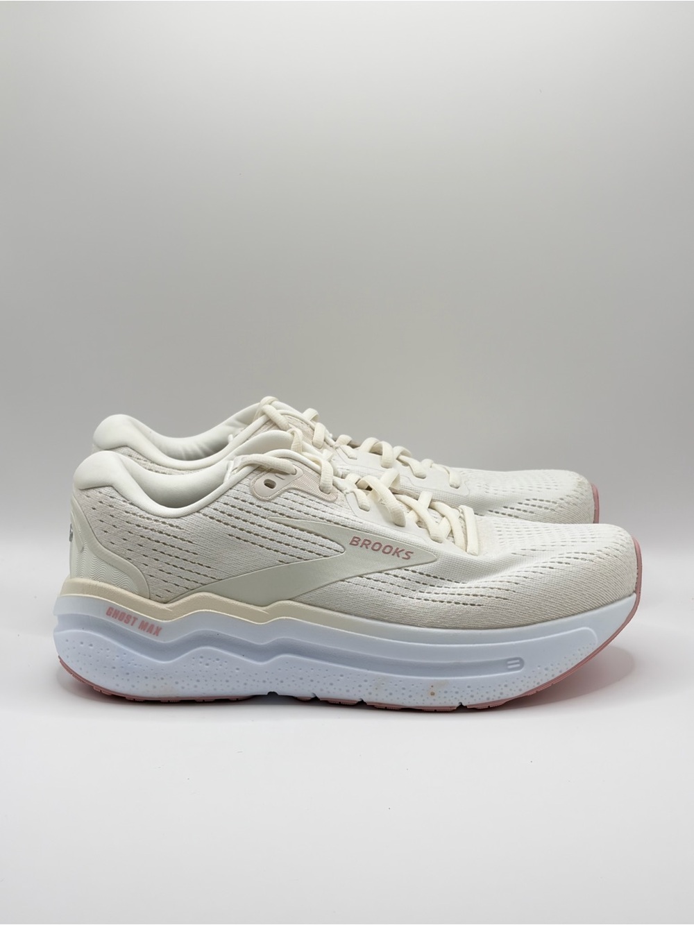 Brooks Women’s Ghost Max 2 Running Shoes in Cream NO BOX